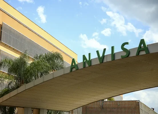 Anvisa proíbe produtos com fenol em procedimento de saúde ou estético